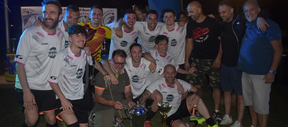 Punto Radio è Campione Provinciale 2021/22 di Calcio a 5. Old Star vince i Play Off Dilettanti. Le vincitrici della Stagione e le foto della serata finale.