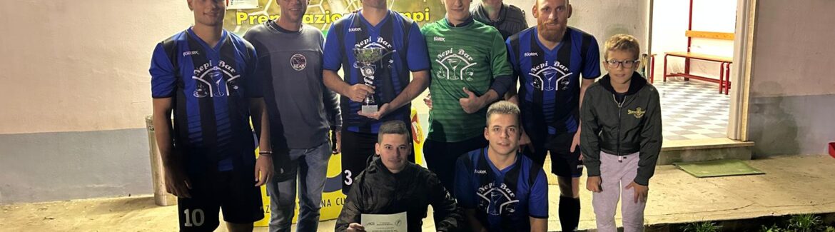 Calcio a 5: Nepi Bar vince il 7° Memorial Matteucci & Barreca, Scarpellini Edilizia e Vizio Ramingo United vincono la coppa Silver e Bronze. Tutti i premi di squadra e individuali e le foto.