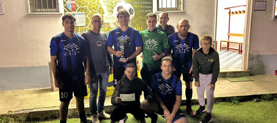 Calcio a 5: Nepi Bar vince il 7° Memorial Matteucci & Barreca, Scarpellini Edilizia e Vizio Ramingo United vincono la coppa Silver e Bronze. Tutti i premi di squadra e individuali e le foto.